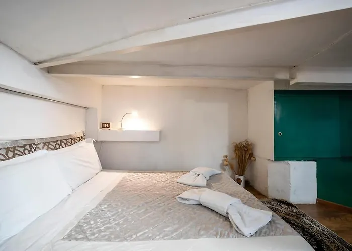 Han/Misafirhane 12 Duomo - Monolocale E Silenzioso